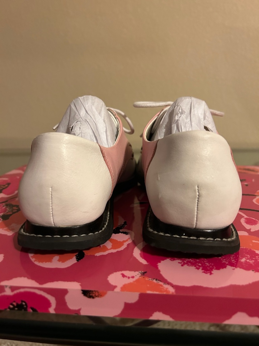 Women's Pink and White Oxford Vintage 50s Style Saddle Shoes Sz 8.5 - Picture 5 of 7